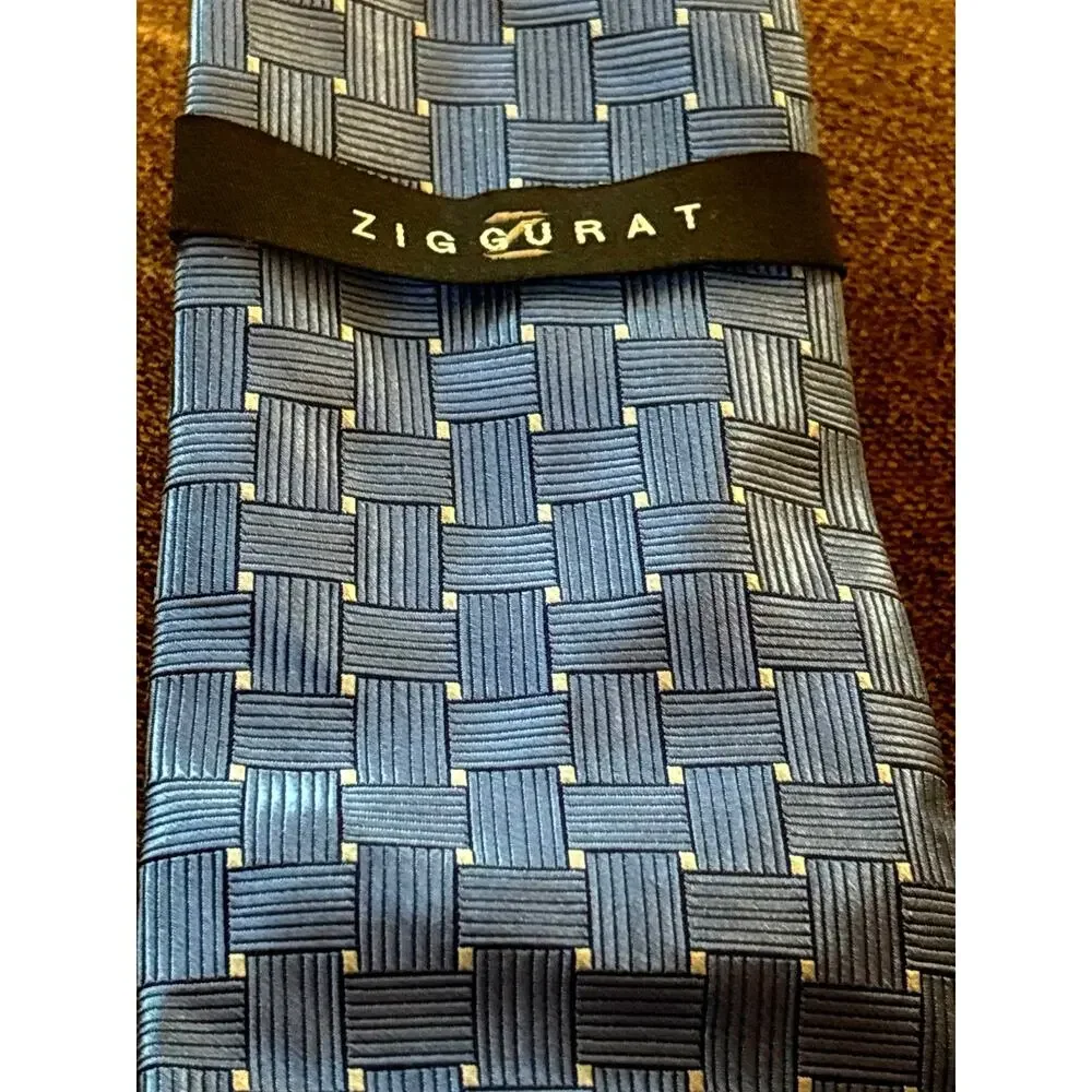 Ziggurat Men's Necktie NWT 100% Silk Blue Woven Pattern Office Career MSRP $45